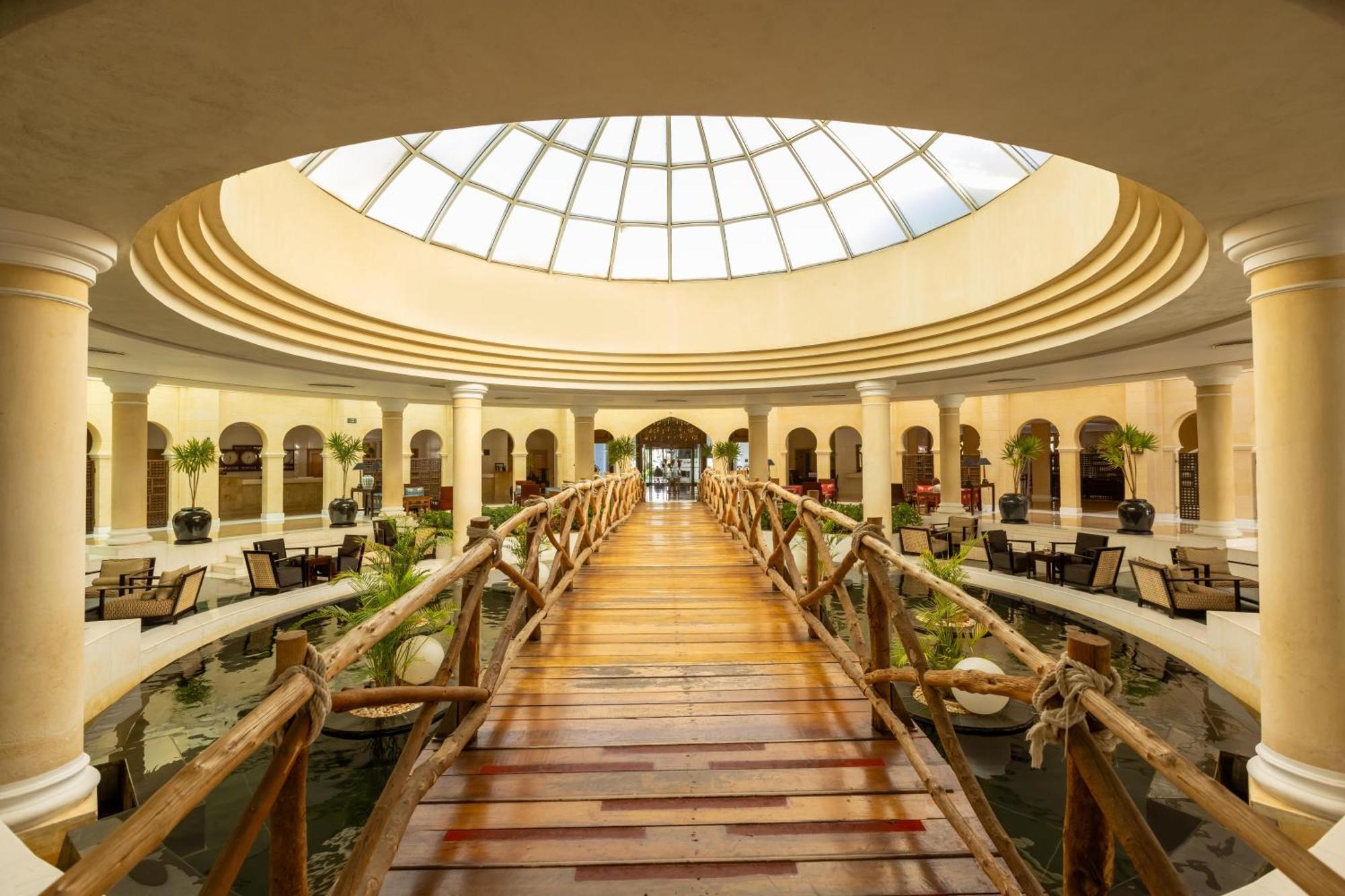 Курортный комплекс Savoy Sheikh